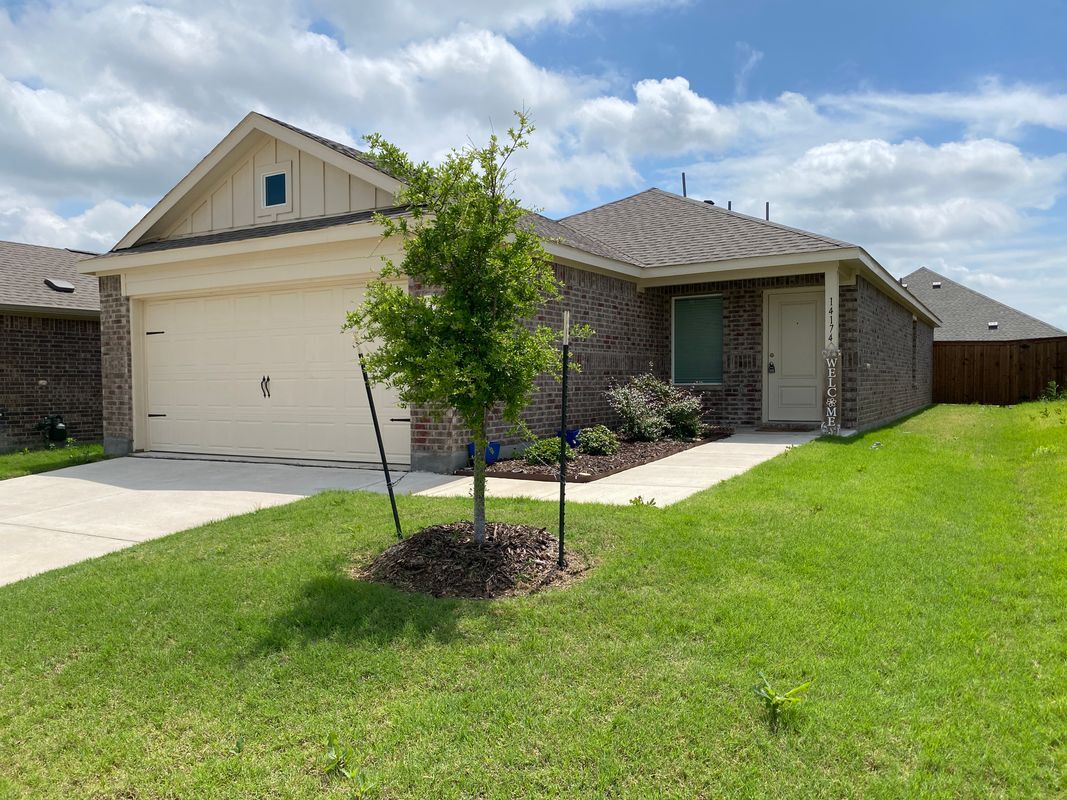 Building Photo - 14174 Inglebert St