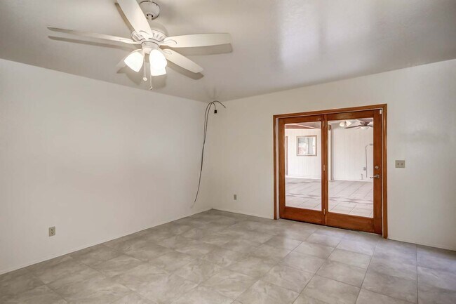 Building Photo - 5374 N Flint Ave