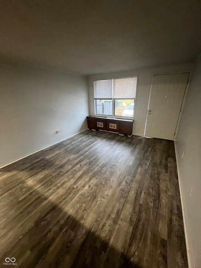 Building Photo - 2000 Indianapolis Rd