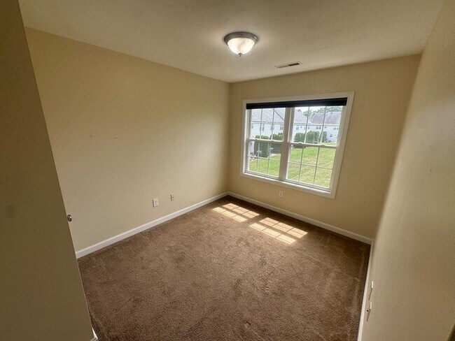 Building Photo - 14 Merrimac Way