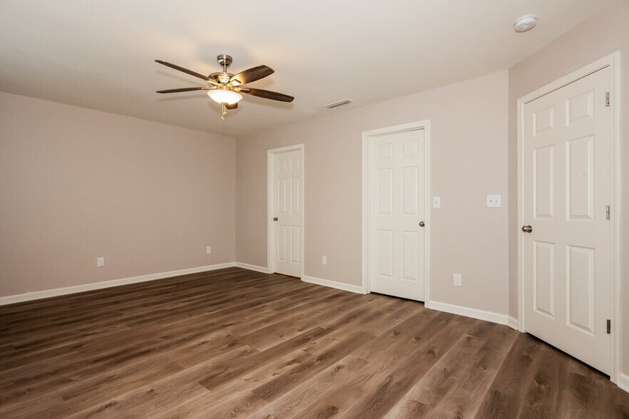 Building Photo - 4316 Houldsworth Dr