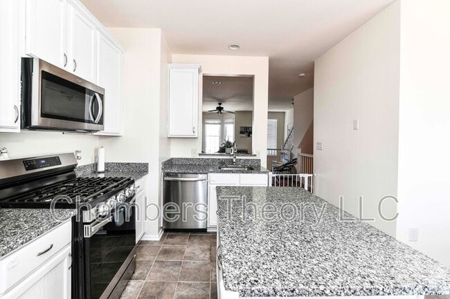 Building Photo - 6955 Cromarty Dr