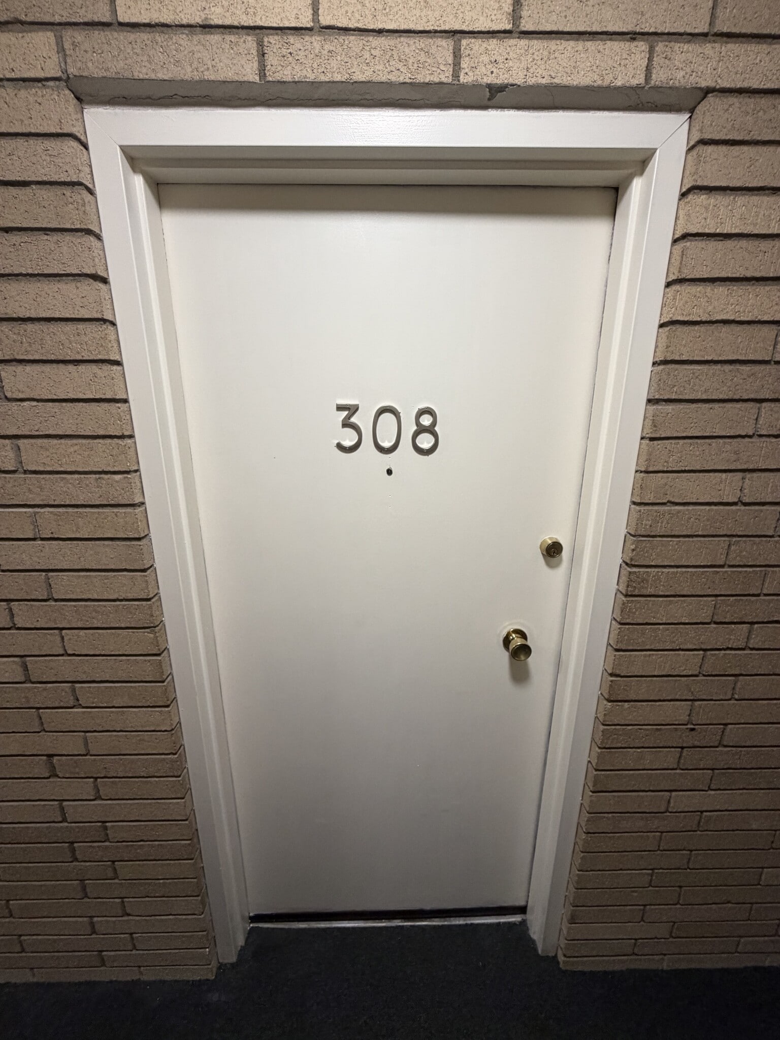 Building Photo - 2275 Warren Rd