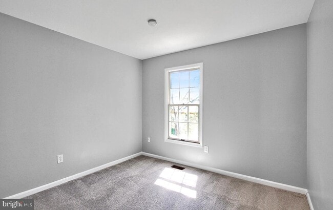Building Photo - 12120 Apache Tears Cir