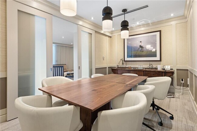 Building Photo - 1820 Peachtree St NW