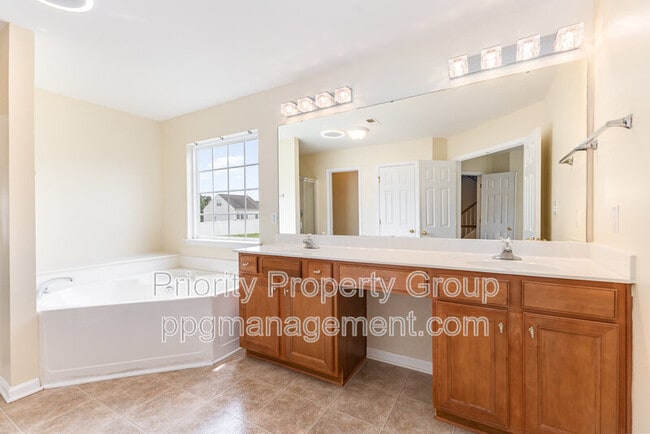 Building Photo - 13305 Mallard Landing Rd