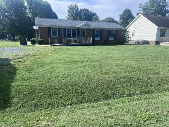 Primary Photo - 2548 Park Rd Ext