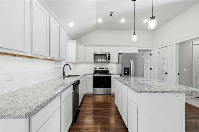 Building Photo - 14 Drew Ln