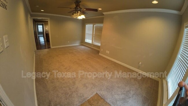 Building Photo - 414 Woodard Ave