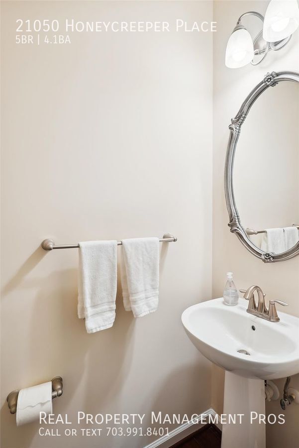 Building Photo - 21050 Honeycreeper Pl