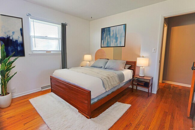 Building Photo - 19191 Palisade Ave