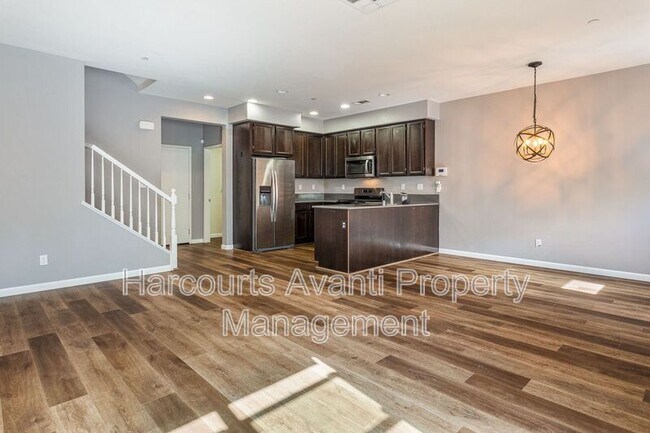 Building Photo - 1520 Santa Carolina Rd