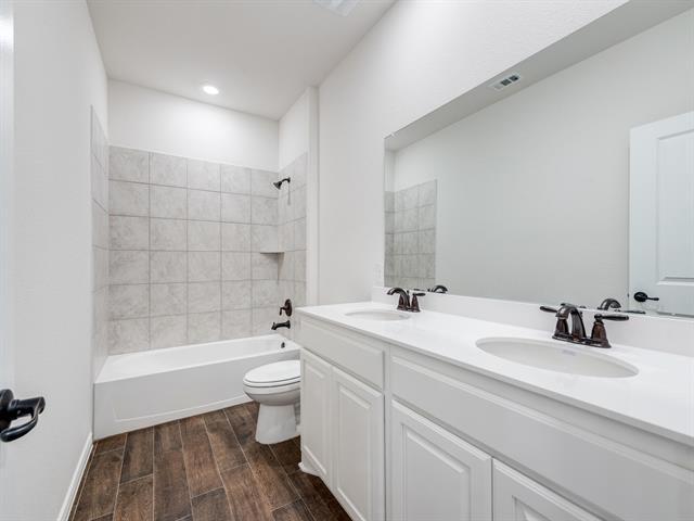 Building Photo - 3127 Maverick Dr