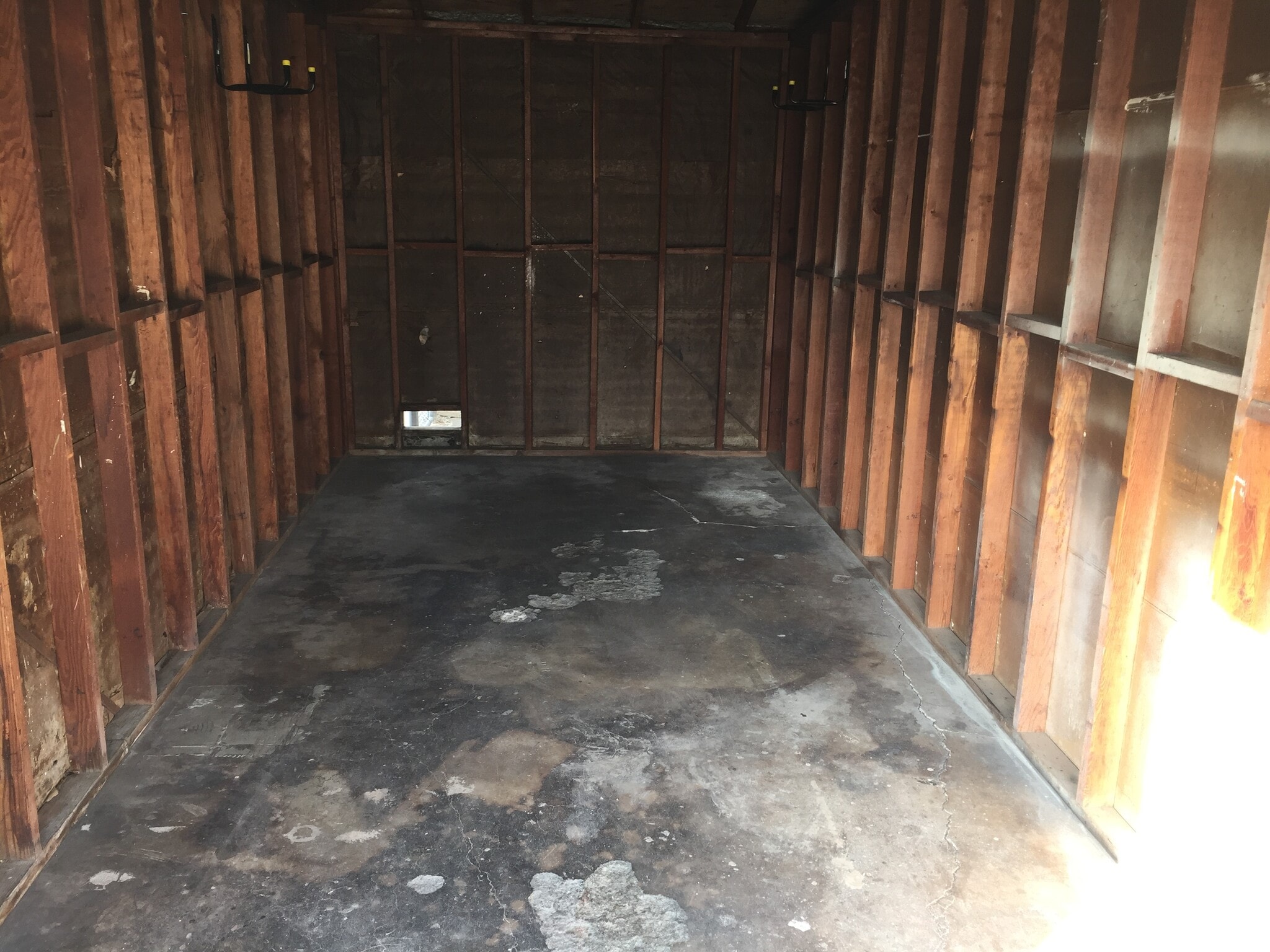 Deep Garage - 4047 160th St