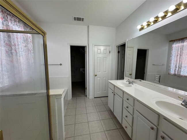 Building Photo - 2313 Boulder Run