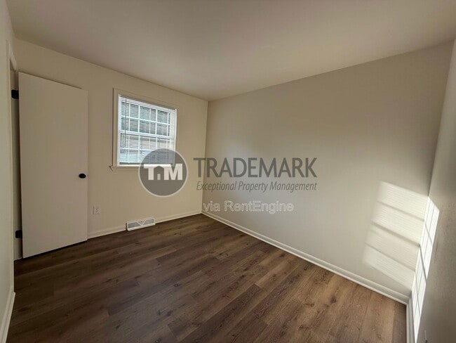 Building Photo - 54 N Front St