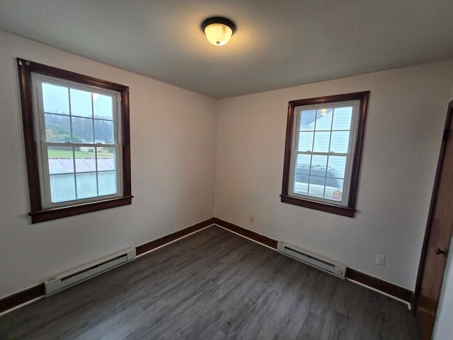 Building Photo - 2 BR DUPLEX Available Now in Petersburg - Off of Rt. 460 -