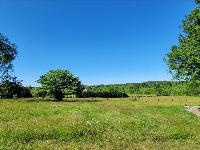 Building Photo - 210 Rhynehardt Rd