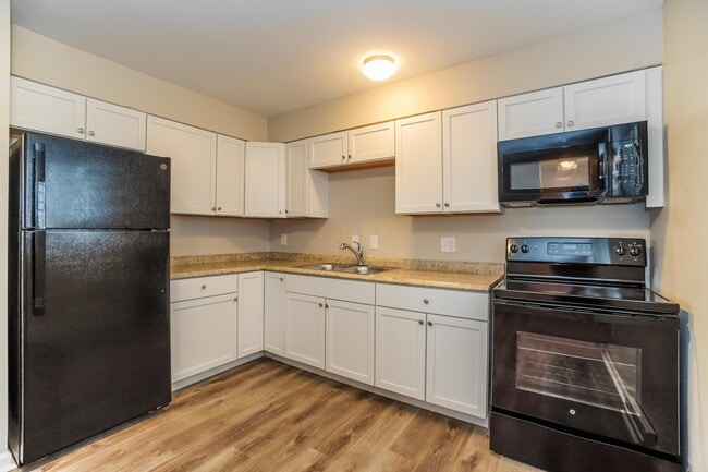 Building Photo - 2832 Azelda St
