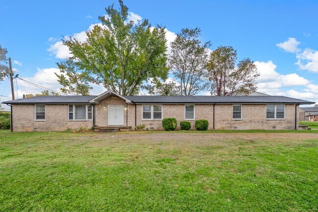 Primary Photo - 125 Tandy Dr