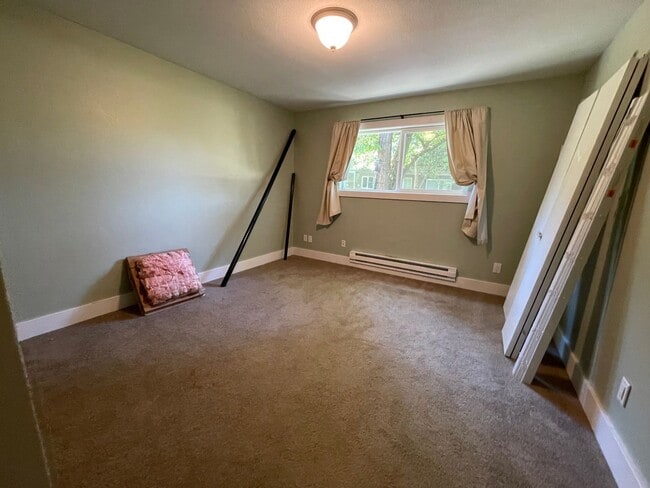 Building Photo - 6801 SW Terri Ct