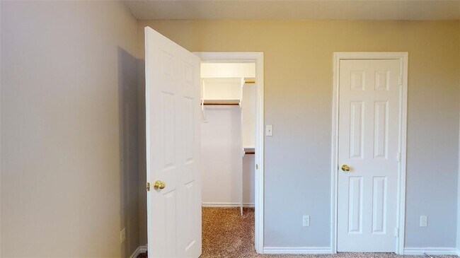 Building Photo - 1625 Park Pl