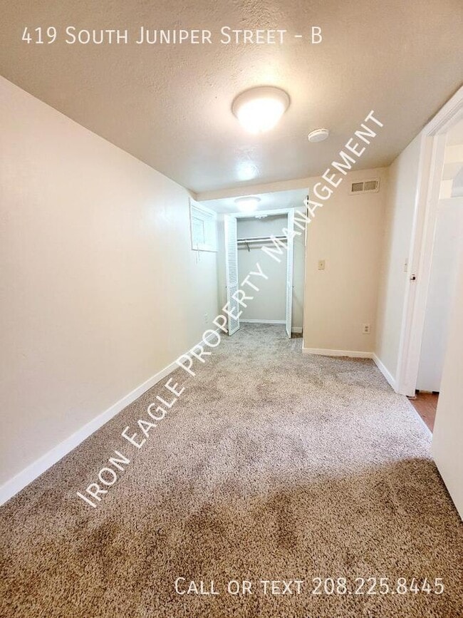 Building Photo - 419 S Juniper St