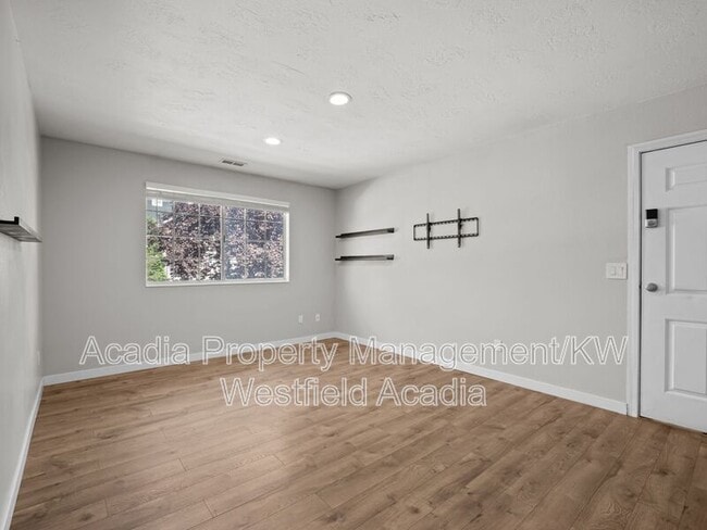 Building Photo - 100 E 600 S
