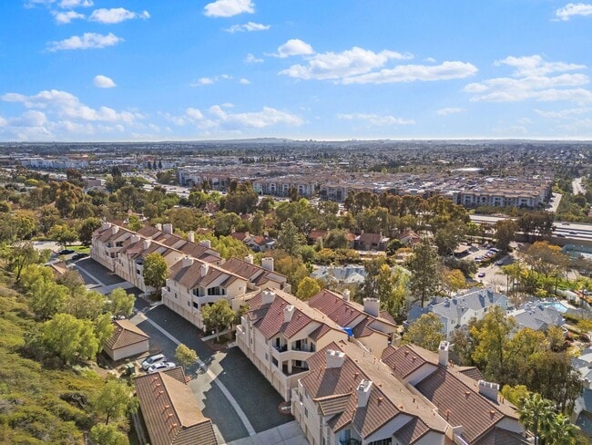 Building Photo - Affinity Townhome in Scripps Ranch