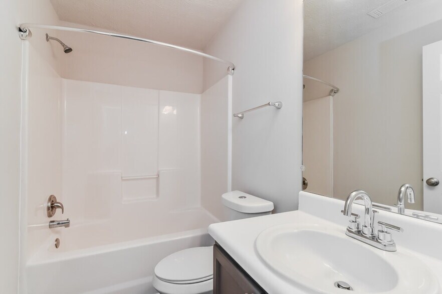 Building Photo - 626 Stonecrest Dr