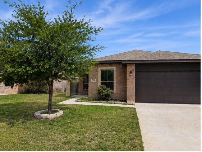 Building Photo - 7208 Brooks Ranch Rd