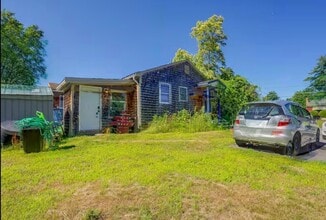 Building Photo - 17 Centerville Dr