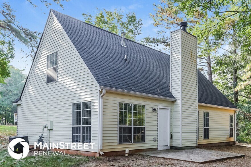 Building Photo - 242 Fairview Point