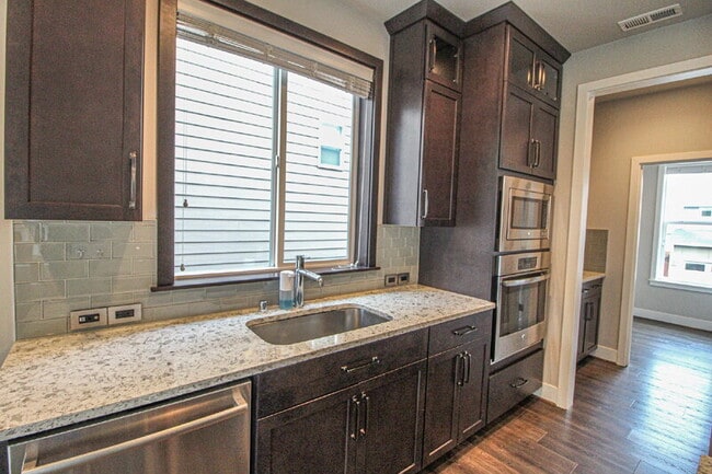 Building Photo - 1418 184th Pl SE