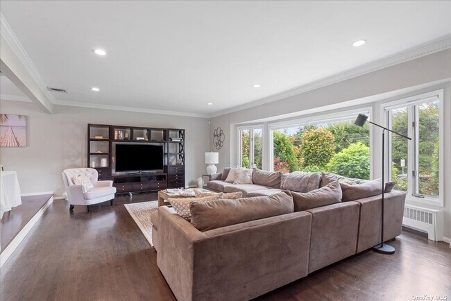 Building Photo - 131 Bayside Dr