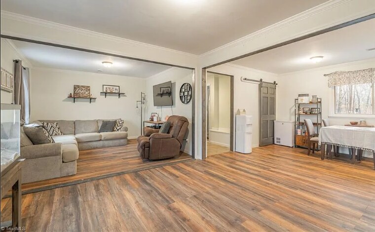 Building Photo - 114 Ravenwood Ct