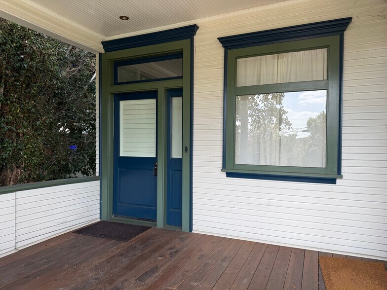 Building Photo - 629 Belmont Ave