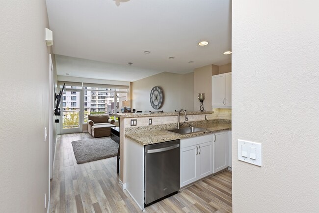 Building Photo - 427 9th Ave