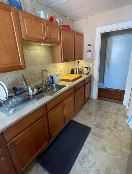 Building Photo - 1132 N Negley Ave