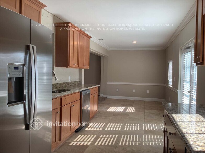 Building Photo - 4305 Elton Pl