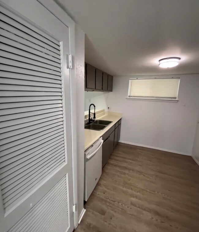 Building Photo - 3982 Crayrich Cir