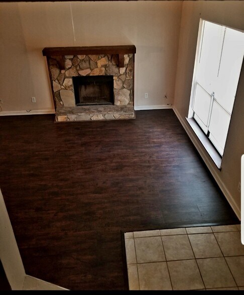 Building Photo - 2368 Wingfoot Pl