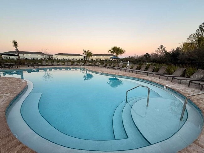 Building Photo - 2975 Skyline Lp