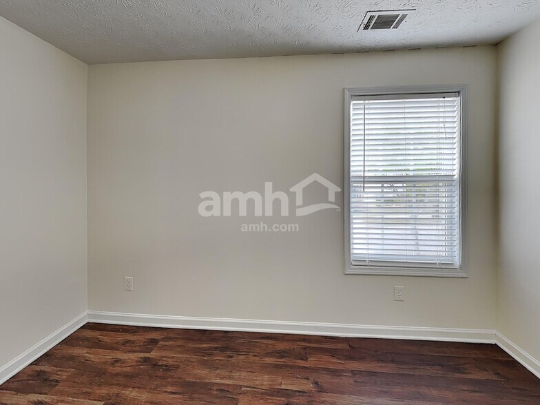 Building Photo - 3472 Skyland Ridge Ct
