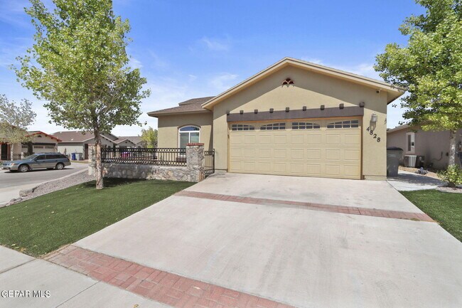 Primary Photo - 4828 Guillermo Espinoza St