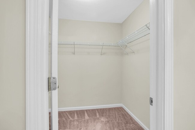 Building Photo - 3 Bedroom 2.5 Bathroom Townhome in Richmon...