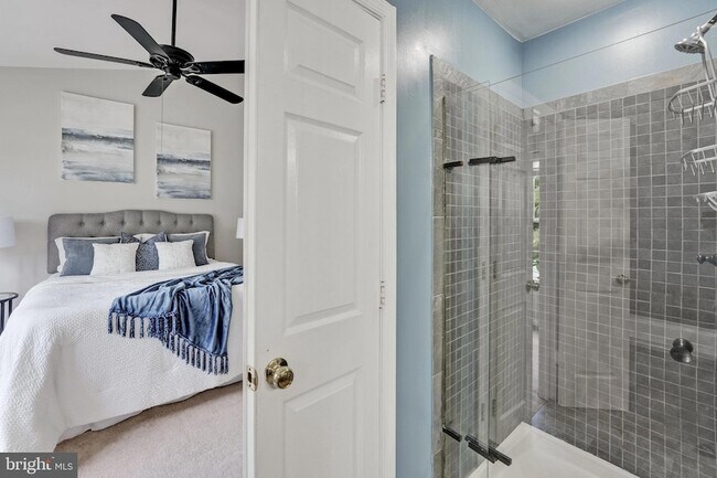 Building Photo - 4888 Ebb Tide Ct