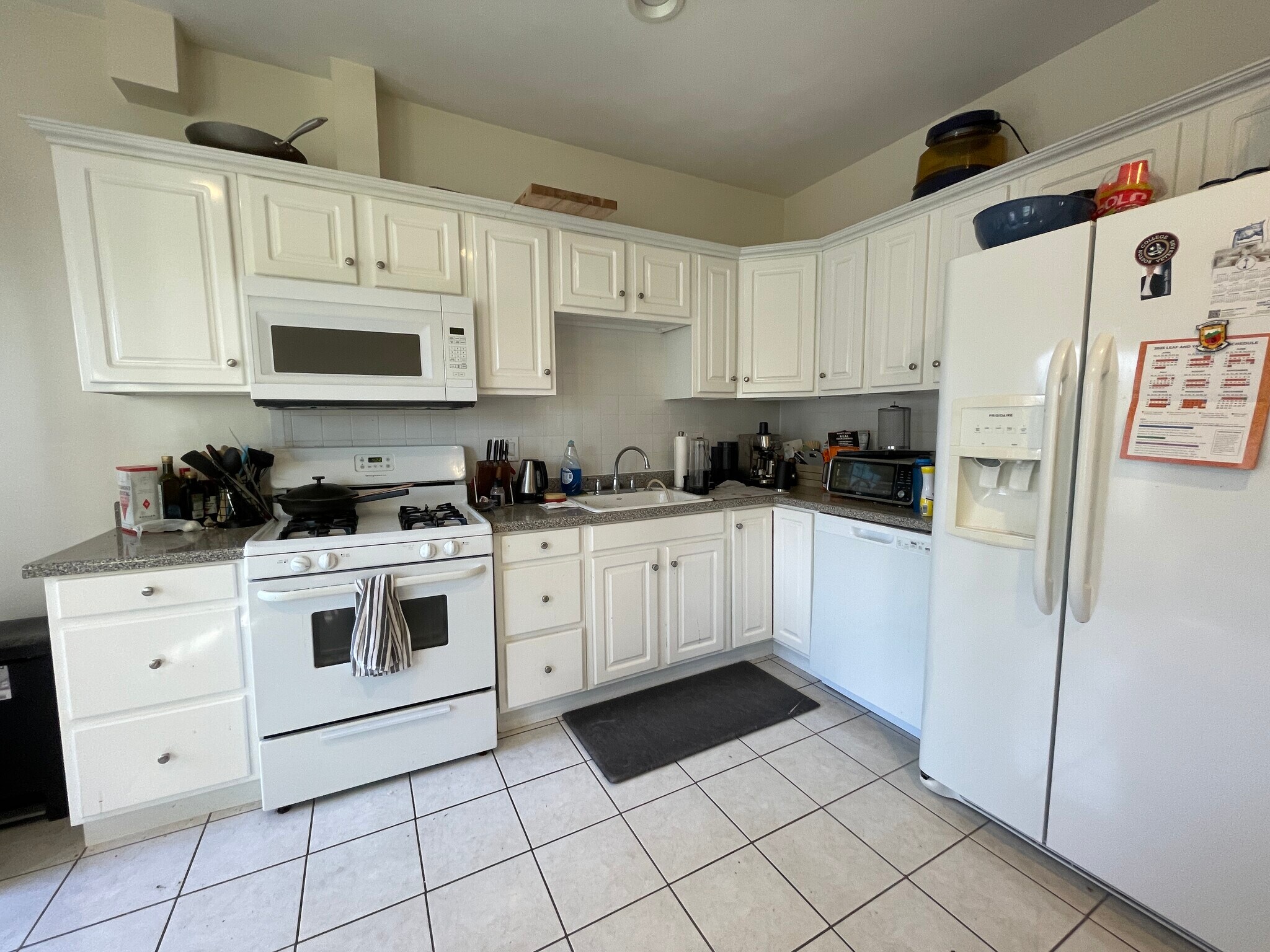 Building Photo - 56 Hobson St