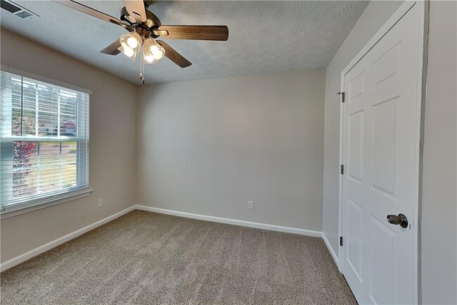 Building Photo - 4642 Devencrest Ln