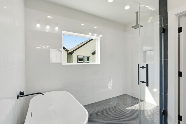 Building Photo - 9403 F Hammerly Blvd